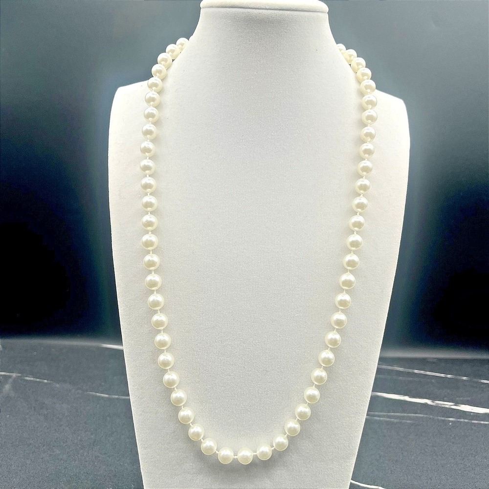 Vintage‎ White Plastic Beads Necklace Spring Ring Clasp Women's jewellery 11"